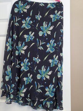 Women's East 5th Skirt Size 10